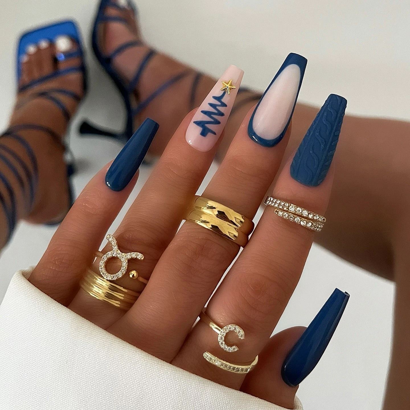 ICY Initial Ring 2 ICY Initial Ring - Image 2