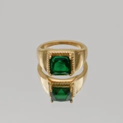 Hana Gemstone Signet Ring -Prya Store HanaSignetRing Studio Gold Emerald 02 PRYA 2