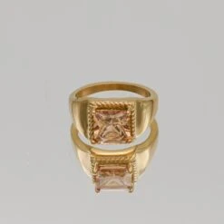 Hana Gemstone Signet Ring -Prya Store HanaSignetRing Studio Gold Rose 02 PRYA