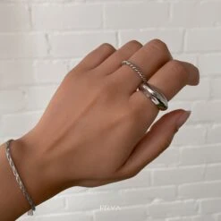 Fine Twisted Ring -Prya Store IMG 6759 d9a3298c c6a1 4ba2 8a1a 6cb597db50ea