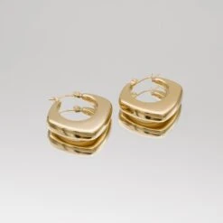 Laina Earrings 5 Laina Earrings -Prya Store Lainaearrings Studio Gold 04 PRYA