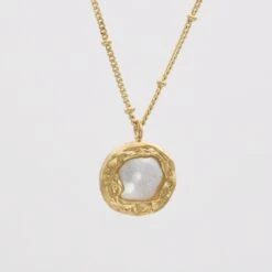 Poppy Pearl Necklace