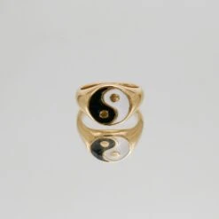 Yin Yang Signet Ring -Prya Store P1370381