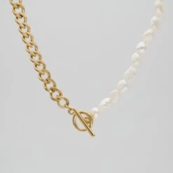 Amaia Pearl Contrast Necklace