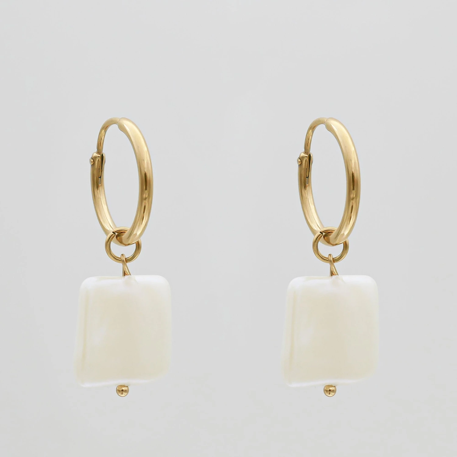 May Pearl Square Earrings 1 May Pearl Square Earrings