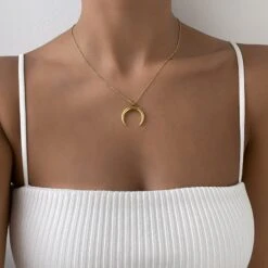 Crescent Moon Necklace -Prya Store PRYAMoonNecklace