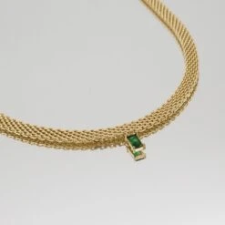 Raya Thick Necklace -Prya Store RayaNecklace Studio Gold Emerald 02 PRYA