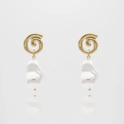 Rumi Pearl Earrings