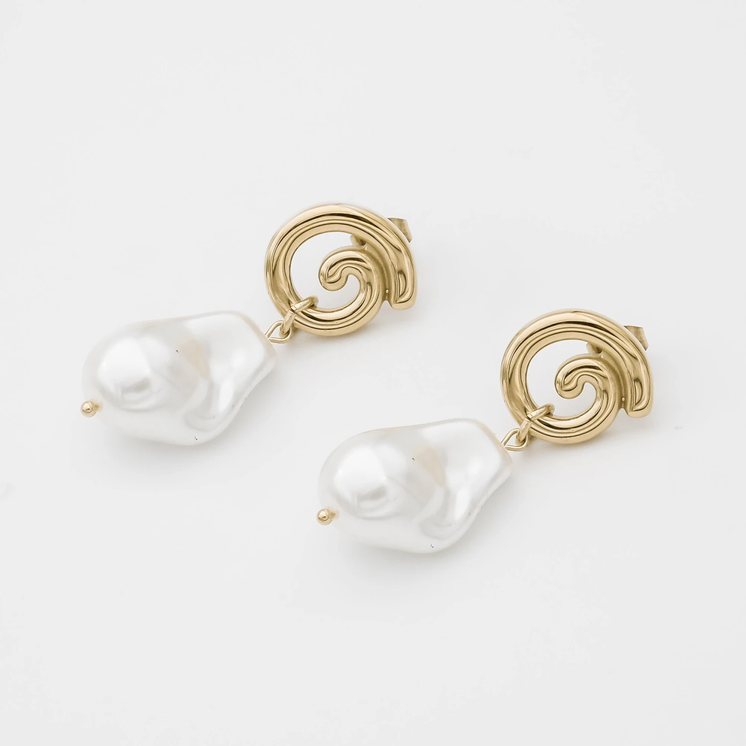 Rumi Pearl Earrings 2 Rumi Pearl Earrings - Image 2
