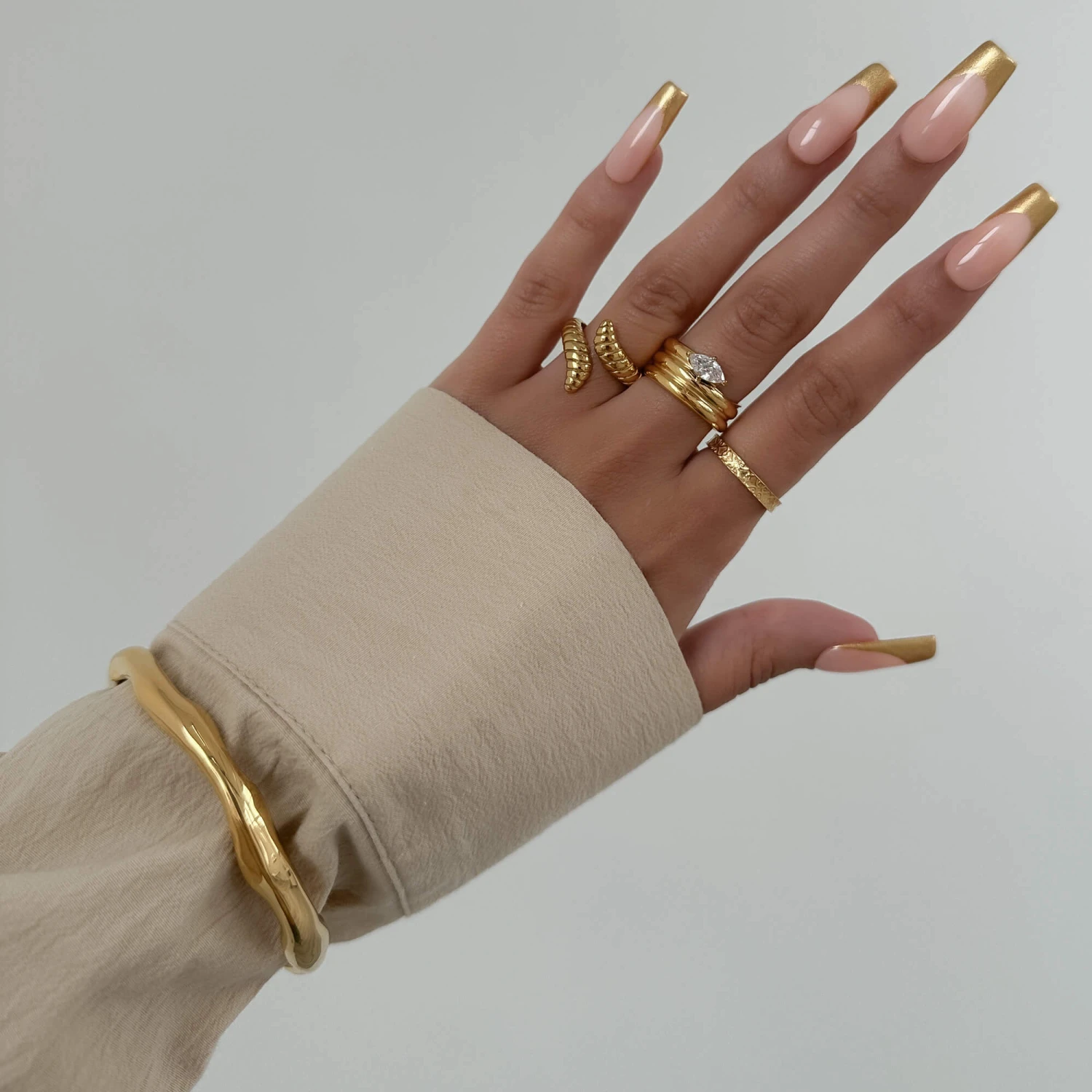 Thea Wave Bangle 4 Thea Wave Bangle - Image 4