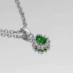 Zayla Gemstone Necklace 36 Zayla Gemstone Necklace -Prya Store ZaylaGemstoneNecklace Emerlad 03 PRYA 2