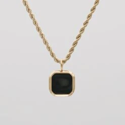 Zola Onyx Pendant Necklace